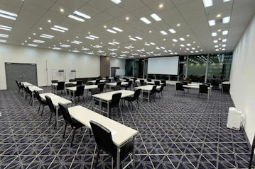 TKPガーデンシティPREMIUM京橋 ホール22D
