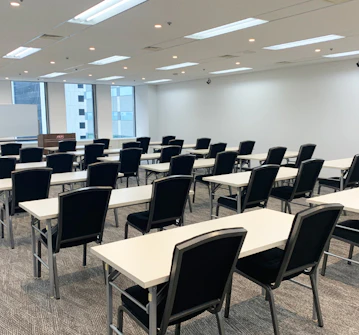 TKP新橋カンファレンスセンター カンファレンスルーム10D