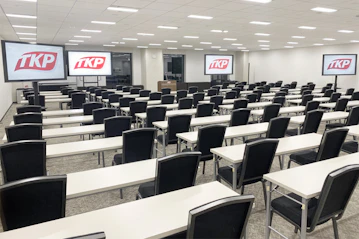 ホールB（TKPガーデンシティPREMIUM京橋ANNEX）