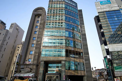 リージャスSPACES六本木 外観