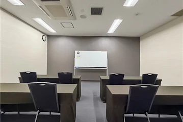 TKP大宮駅西口カンファレンスセンター 【5階】ミーティングルーム5B