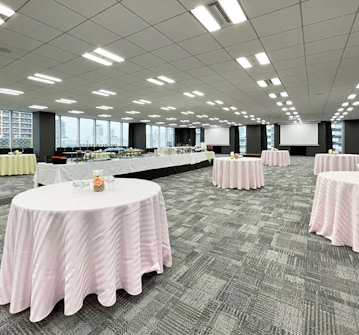 TKPガーデンシティPREMIUM大阪梅田新道 ホール11E