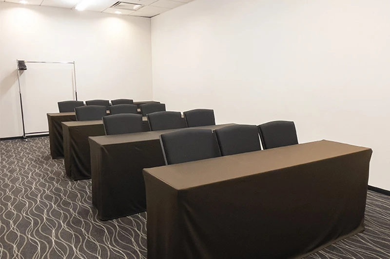 5面セット事務所 オフィス 遮断 家庭 リビング 会議室 パーテンション RJオフィスフロンティア新宿タワーオフィス(東京都新宿区西新宿)の