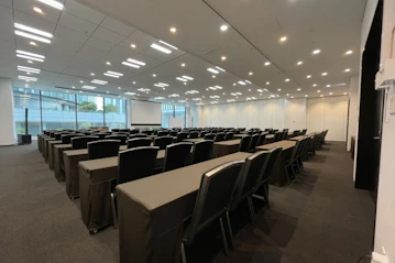 TKPガーデンシティPREMIUM横浜駅新高島 ホール2B+C