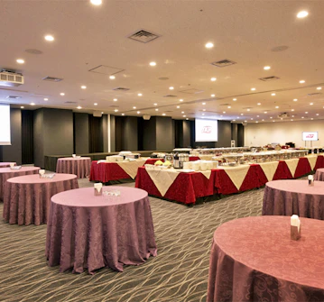 TKPガーデンシティPREMIUM田町 ホール4B+4C