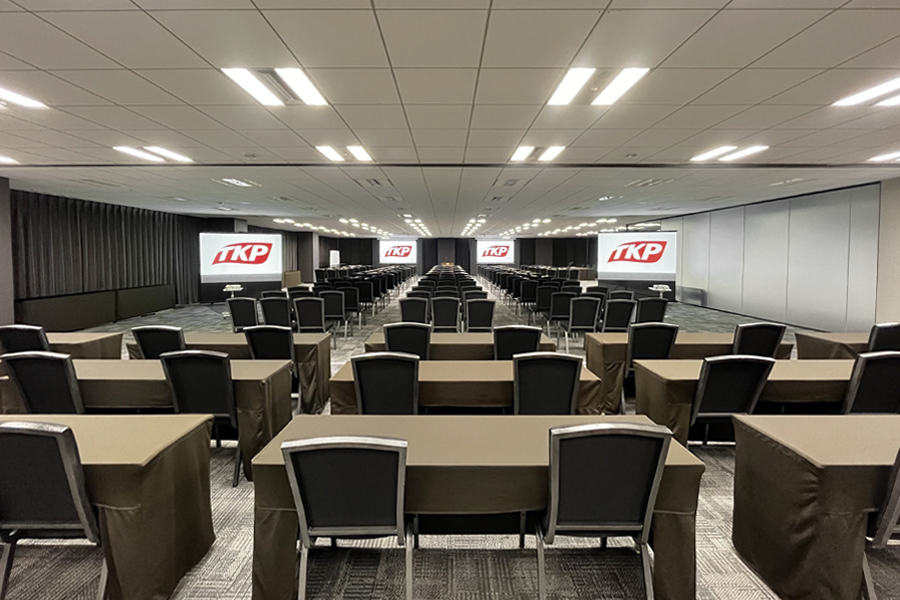 TKPガーデンシティPREMIUM大阪梅田新道 ホール11E