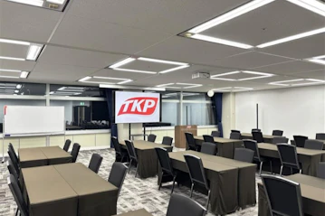 TKPガーデンシティPREMIUM東京駅丸の内中央 ホール12A