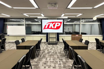 TKPガーデンシティPREMIUM東京駅丸の内中央 ホール12D