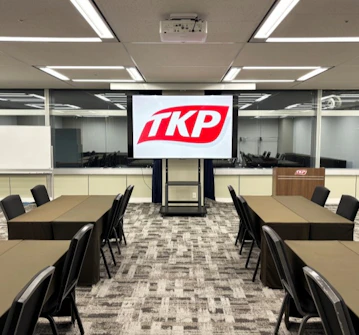 TKPガーデンシティPREMIUM東京駅丸の内中央 ホール12D