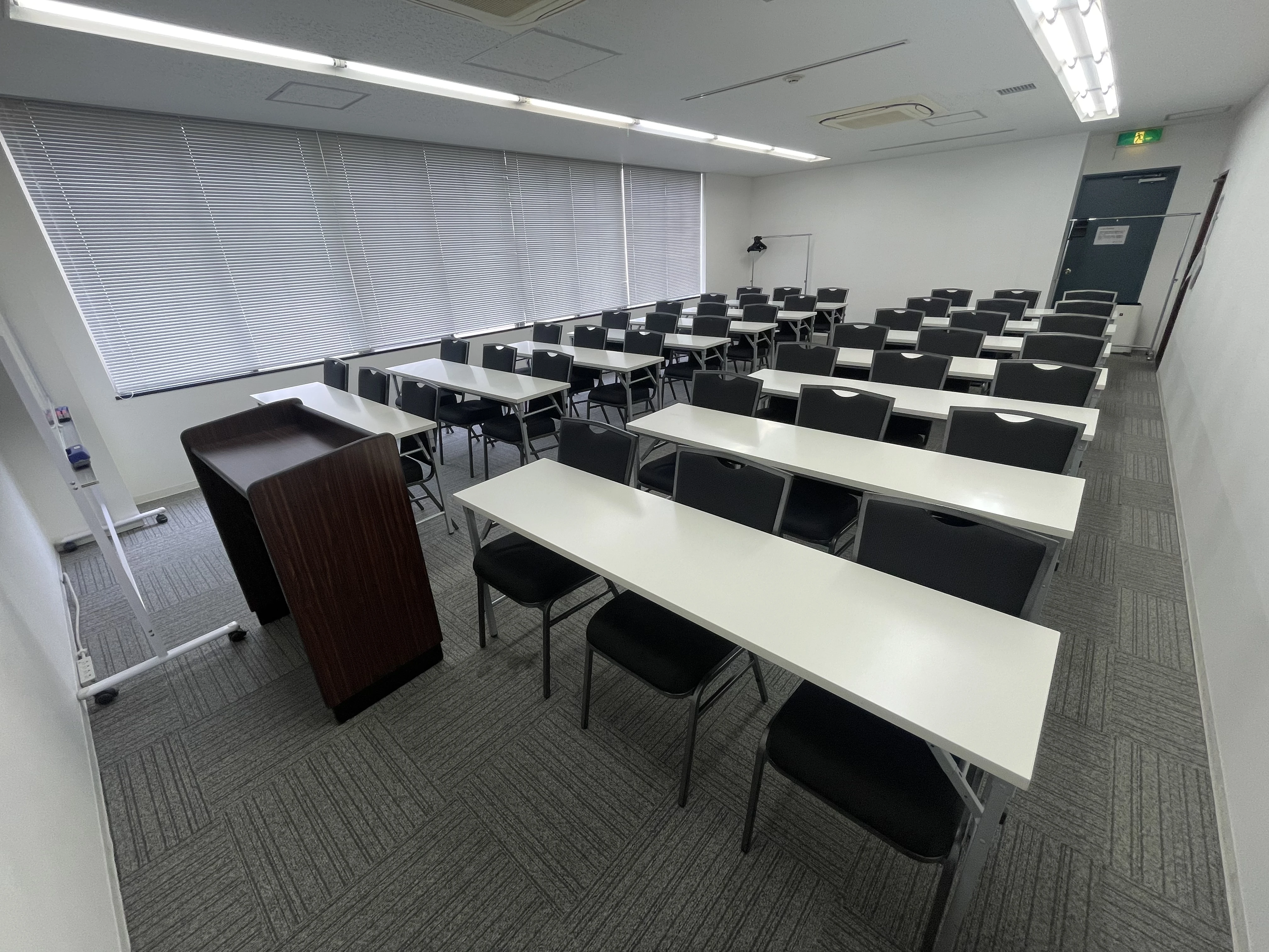 TKP神田ビジネスセンター カンファレンスルーム703