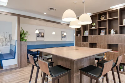 リージャス横浜ランドマークプラザビジネスセンター 会議室