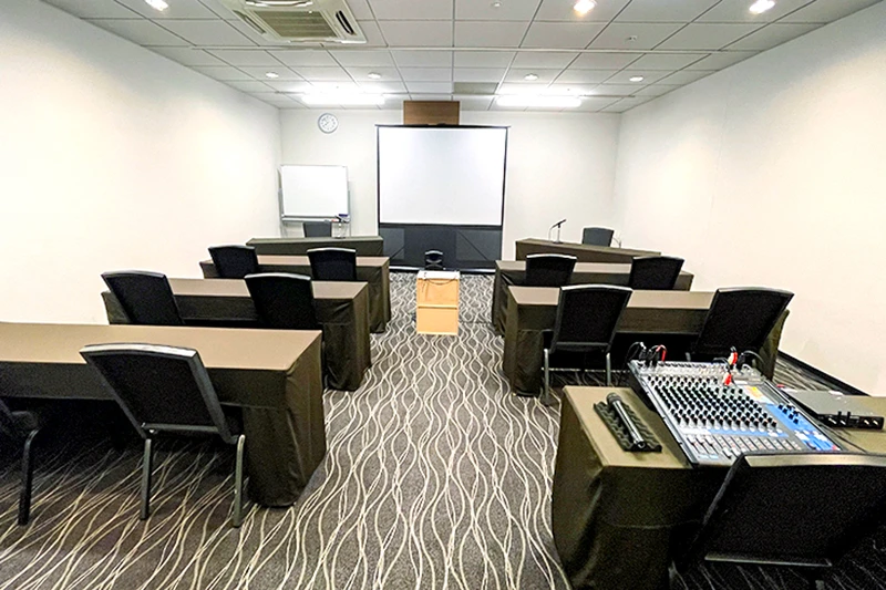 TKPガーデンシティPREMIUM仙台西口 ミーティングルーム6N