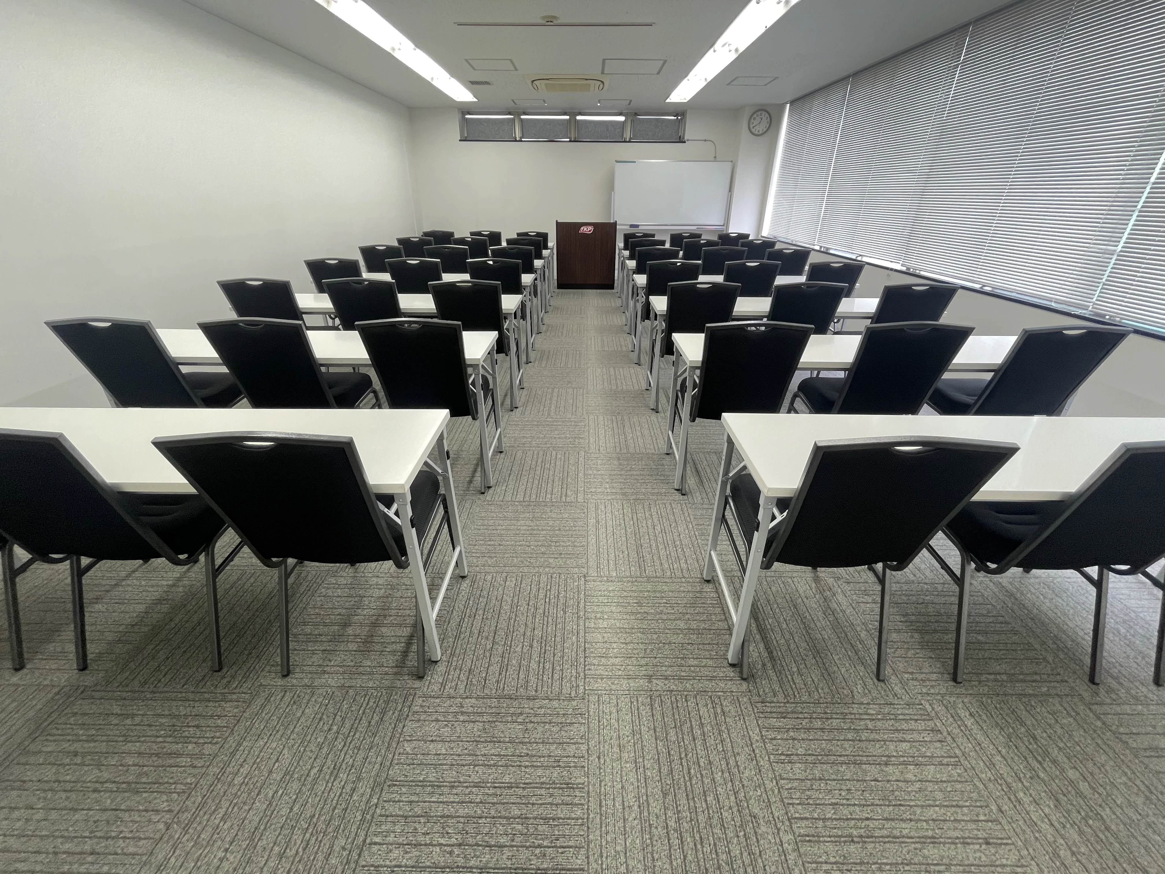 TKP神田ビジネスセンター カンファレンスルーム703