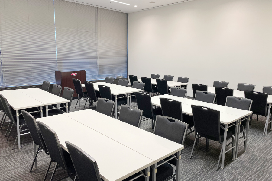 TKPガーデンシティPREMIUM神保町 ラッシュ(小部屋)