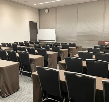 TKPガーデンシティPREMIUM神保町 ティンバー(小部屋)