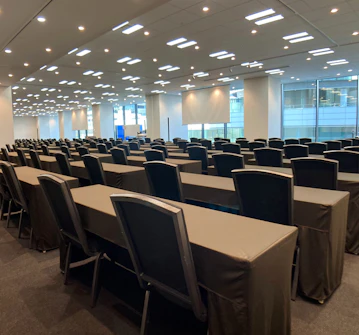 TKPガーデンシティPREMIUM横浜駅新高島 ホール2A+B