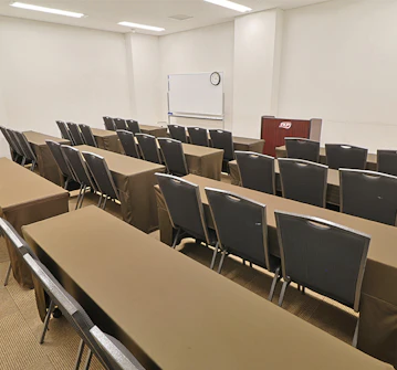 TKP田町カンファレンスセンター カンファレンスルームB1C