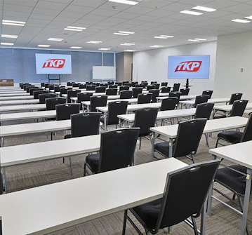 ホール10B(TKPガーデンシティPREMIUM浜松町WTC annex)