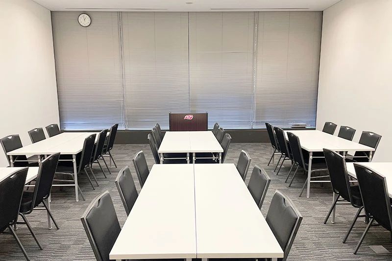 TKPガーデンシティPREMIUM神保町 ティンバー(小部屋)