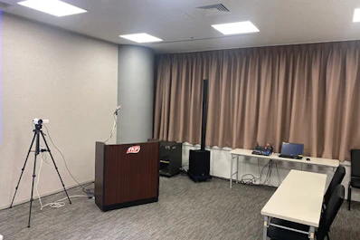 別会場からも試験状況を監視できるように動画で中継