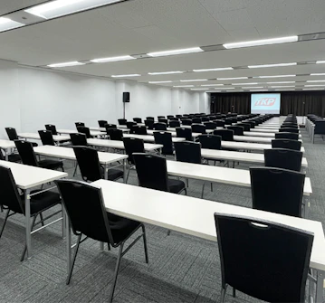 TKP大阪梅田カンファレンスセンター ホール10A
