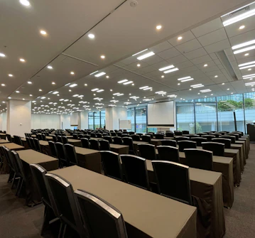 TKPガーデンシティPREMIUM横浜駅新高島 ホール2B+C