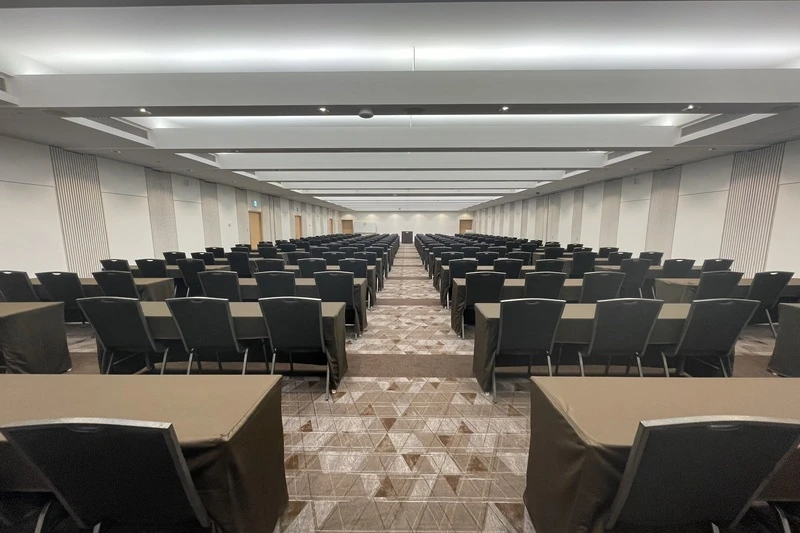 TKPエルガーラホール 中ホール(全)